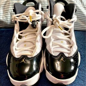 Boys 5 1/2 Jordans black and white